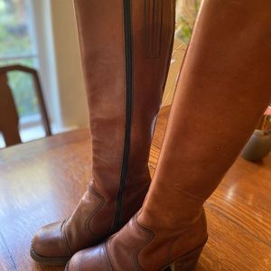 Vintage 1970’s leather tall boots. Size 6.5 womens. Good vintage condition.
